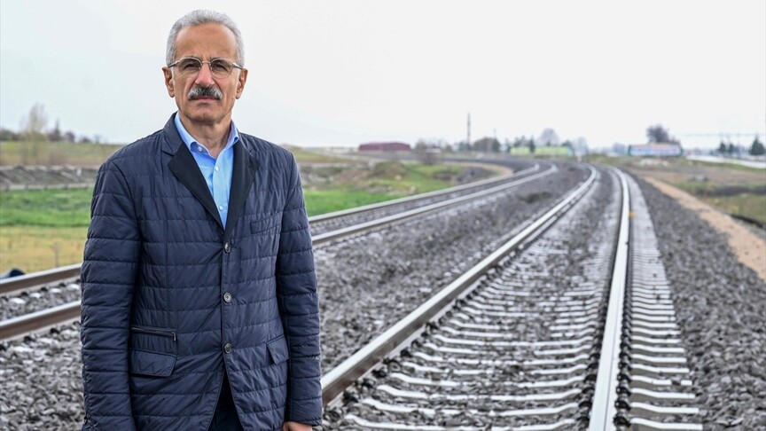 Tren makinistlerinin eğitiminde kullanılacak yerli simülasyon sisteminin geliştirileceği duyuruldu.