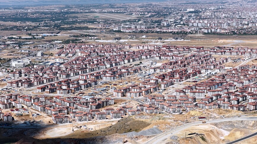 Bakan Kurum, 81 ilde yaklaşık 7 milyon vatandaşın sosyal konutlara kavuştuğunu bildirdi