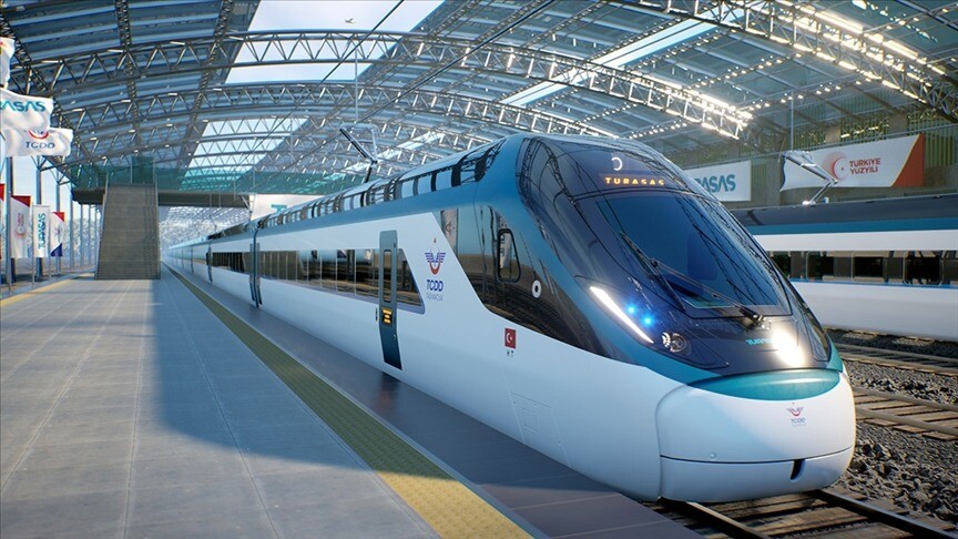 Milli Elektrikli Tren 22 Temmuz itibarıyla Uzunköprü-Halkalı hattında kullanılacak haber görseli