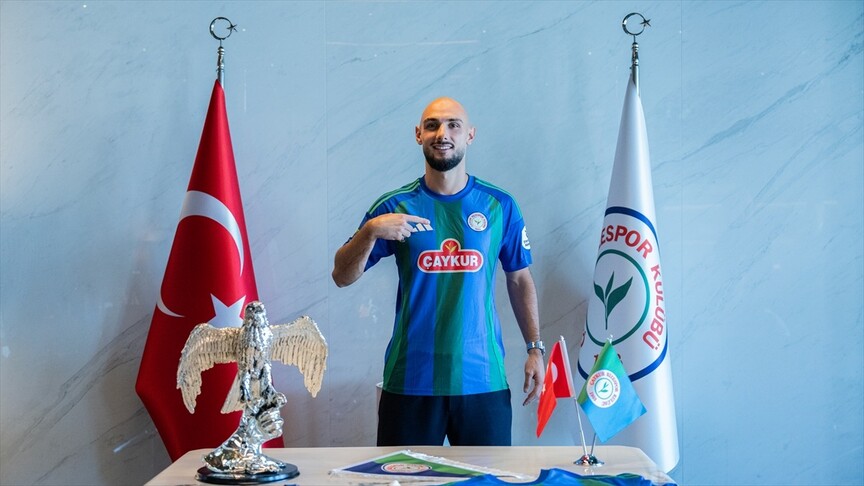 Çaykur Rizespor forması giyen Ahmed Kutucu