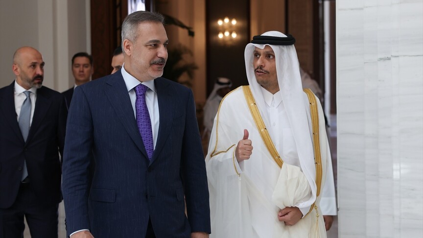 Dışişleri Bakanı Hakan Fidan ve Katar Başbakanı Muhammed bin Abdurrahman Al Sani'nin Doha'da gerçekleşen görüşmesinden bir kare.