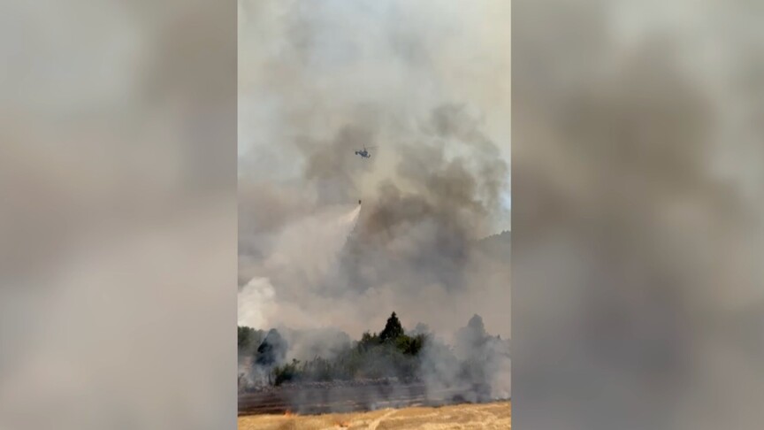 Antalya Akseki'de orman yangınına müdahale ediliyor.