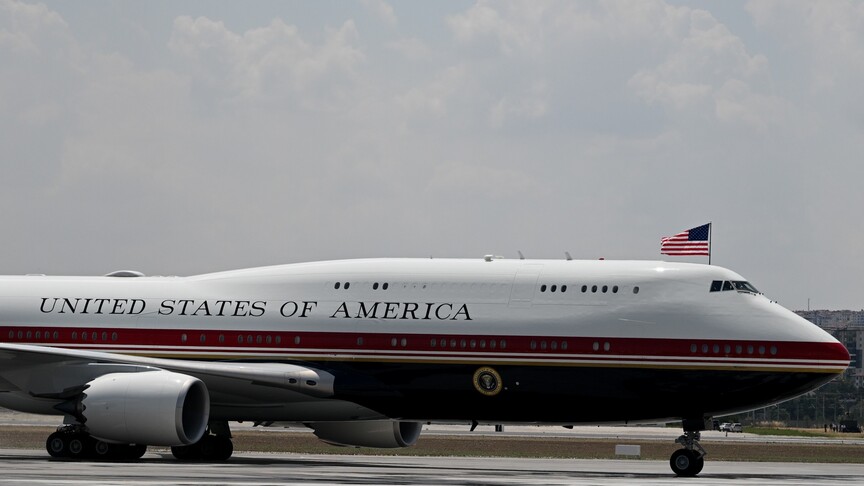 Trump'tan yeni Air Force One uçağının "en üst seviyeye" çıkarılacağı açıklaması