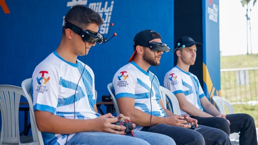 T3 Vakfının FPV Dron Yarışması İstanbul'da gerçekleştirildi haber görseli