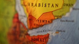 Yemen'deki İran destekli Husiler, Suudi Arabistan'a karşı