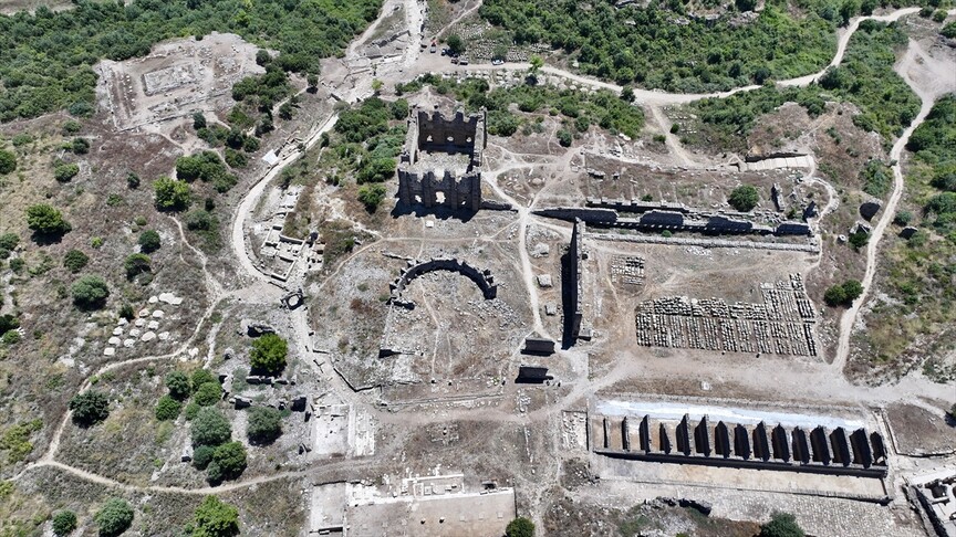 Rruga 2 000 vjeçare në qytetin antik në Turqinë e Mesdheut rikthehet në jetë