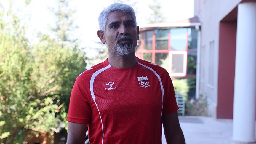 Sivasspor'da teknik direktörü İsmet Taşdemir "umutlu" haber görseli
