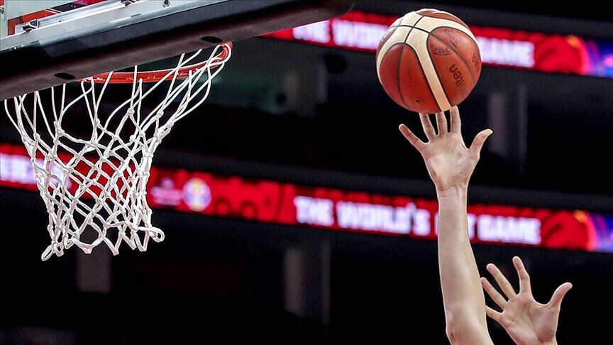 FIBA, basketbolda kural değişikliklerine gitti haber görseli