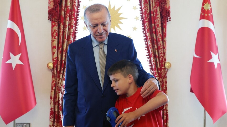 Cumhurbaşkanı Erdoğan "Cake Not Hate" kampanyasıyla tanınan Harris'i kabul etti haber görseli