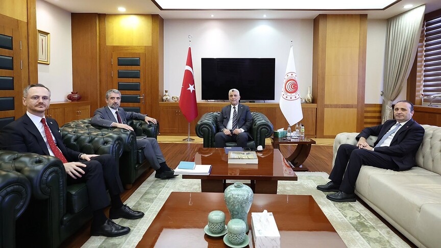 Bakan Bolat: 'Türkiye Yüzyılı' hedeflerimiz doğrultusunda kamu-özel sektör işbirliğini kararlılıkla destekliyoruz haber görseli