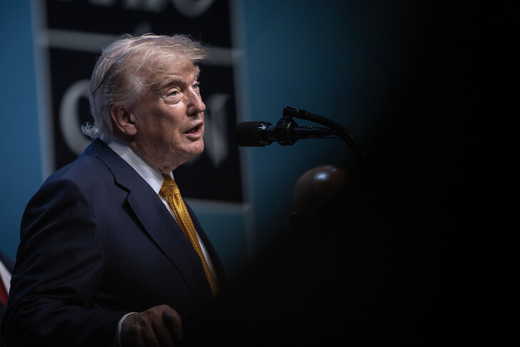 Trump  SHBA ja do të bombardojë ura ose centrale elektrike për çdo sulm ndaj anijeve në Hormuz