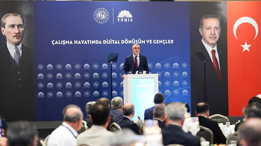 Bakan Işıkhan: Emeği ve sosyal adaleti merkeze alan her üretimin destekçisi olmaya devam edeceğiz