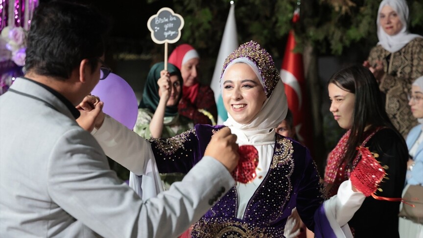 Amman Yunus Emre Enstitüsünde Ürdünlü çifte Türk usulü kına gecesi haber görseli