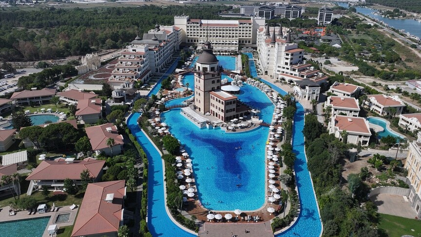 Antalya'ya gelen yabancı turist sayısı 6,5 milyonu aştı haber görseli