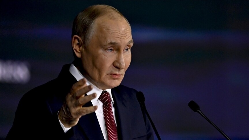 Rusya Devlet Başkanı Putin ülkedeki akaryakıt sorunlarının geçici olduğunu söyledi haber görseli