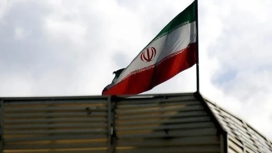 Irani mohon akuzat franceze për frikësimin e dy punonjësve të ambasadës