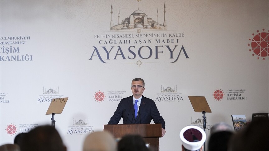 İletişim Başkanı Fahrettin Duran, Ayasofya'nın ibadete açılmasını değerlendiriyor.
