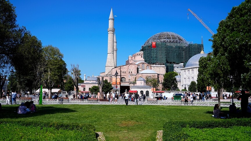 Ayasofya 6 yılda 30 milyondan fazla ziyaretçiyi ağırladı haber görseli