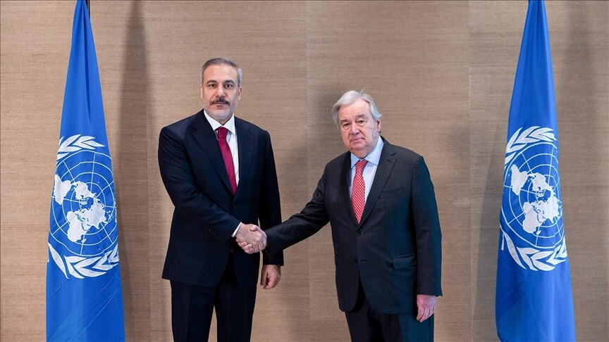 Dışişleri Bakanı Hakan Fidan ve BM Genel Sekreteri Antonio Guterres'in görüşmesini temsil eden görsel.