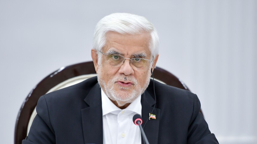 İran Cumhurbaşkanı Yardımcısı Arif: Diyaloğa inanıyoruz ve ulusal çıkarlarımızı müzakereler yoluyla savunuyoruz haber görseli
