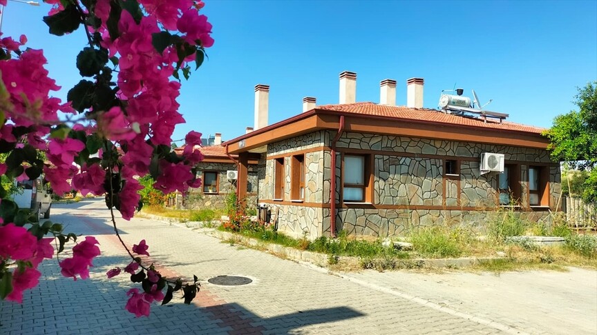 Manavgat'ta afetzedeler için inşa edilen konutlarda yaşam normale döndü haber görseli