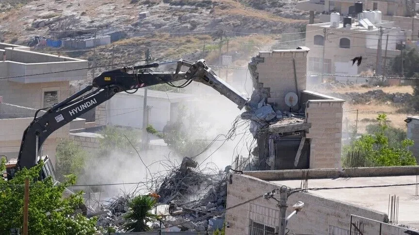 Ushtria izraelite arreston 14 palestinezë dhe shemb 3 shtëpi në Bregun Perëndimor