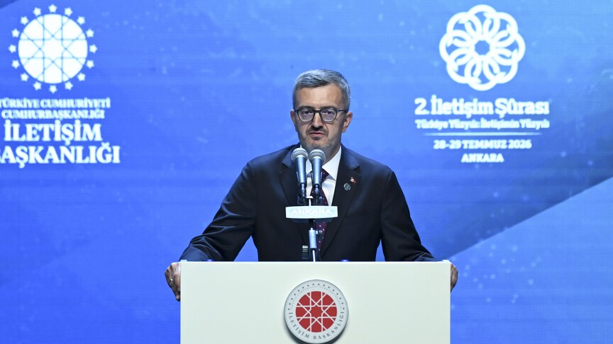 İletişim Başkanı Fahrettin Duran bir açıklama yaparken