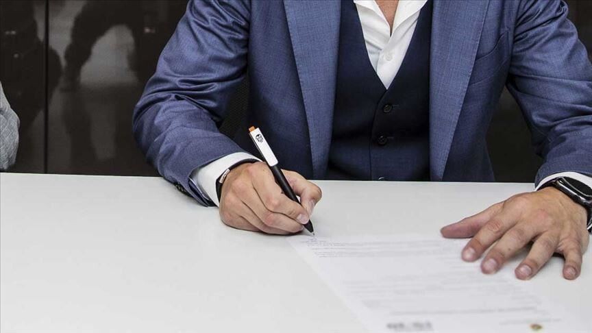 İngiltere Premier Lig futbol sahası ve topu