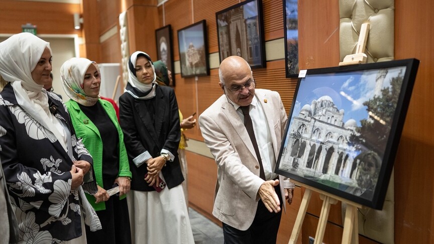 AK Parti İstanbul İl Başkanlığı'nda "Mimar Sinan'ın İstanbul'u" fotoğraf sergisi açıldı haber görseli