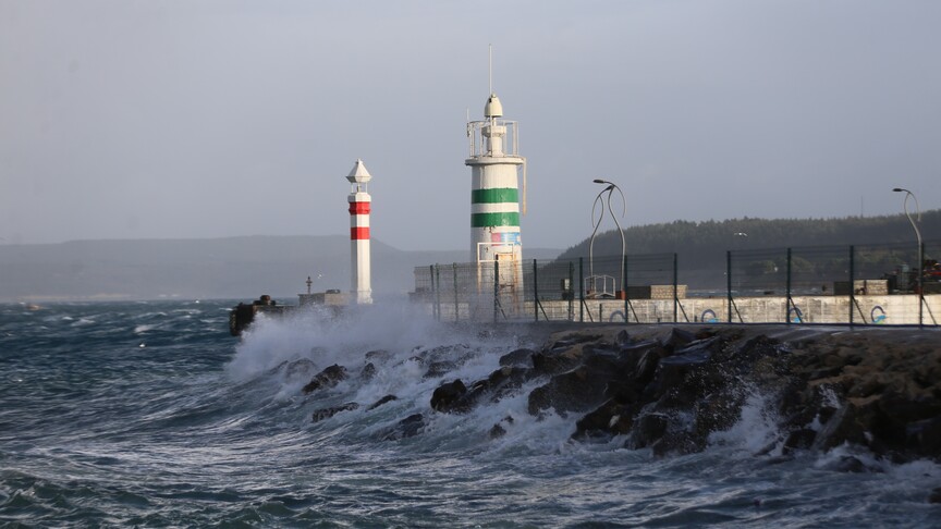 Marmara'nın güneybatısı ile Kuzey Ege için kuvvetli fırtına uyarısı haber görseli