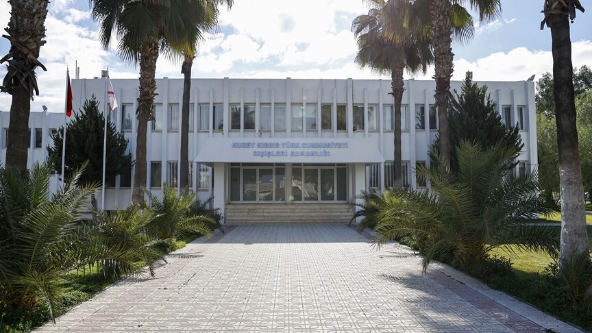 KKTC Dışişleri, AB'nin Kıbrıs Özel Temsilcisi Fitto'yu muhatap almayacağını duyurdu haber görseli