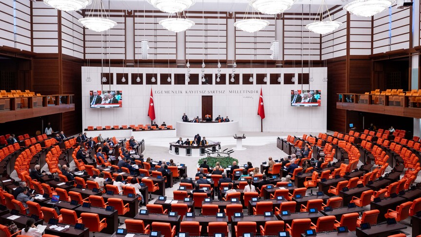Öğrenci affına ve yükseköğretime ilişkin düzenlemeleri içeren kanun teklifi TBMM Genel Kurulunda haber görseli