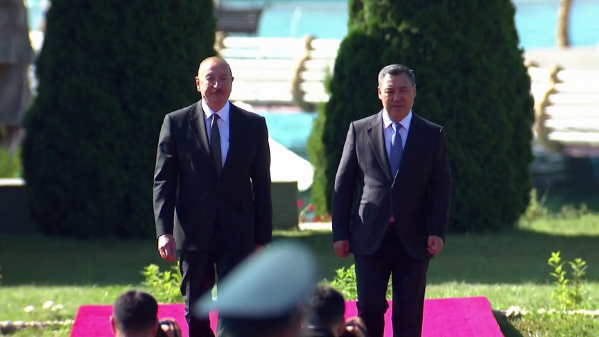 Presidentët e Kirgistanit dhe Azerbajxhanit zhvillojnë takim në Cholpon Ata për të thelluar lidhjet dypalëshe