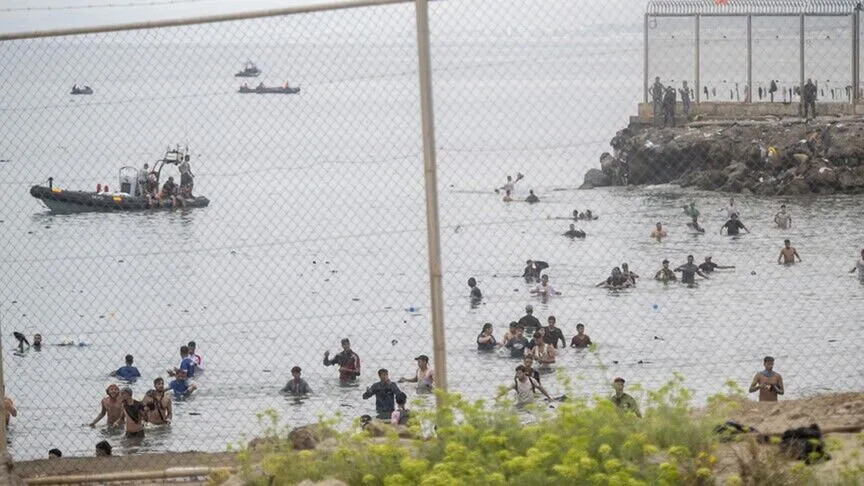 Italia pezullon Shengenin me Spanjën për shkak të fluksit të migrantëve në Ceuta