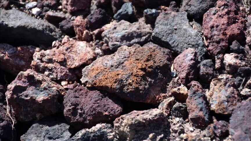 Enerji dönüşümü kritik minerallerde arz güvenliği endişesini büyütüyor haber görseli