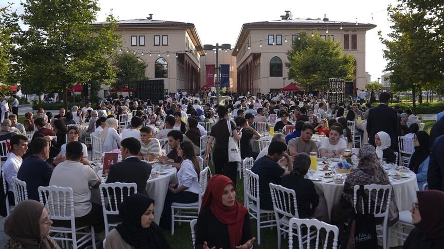 İbn Haldun Üniversitesi Mütevelli Heyeti TercihFest'26'da aday öğrencilerle buluştu haber görseli