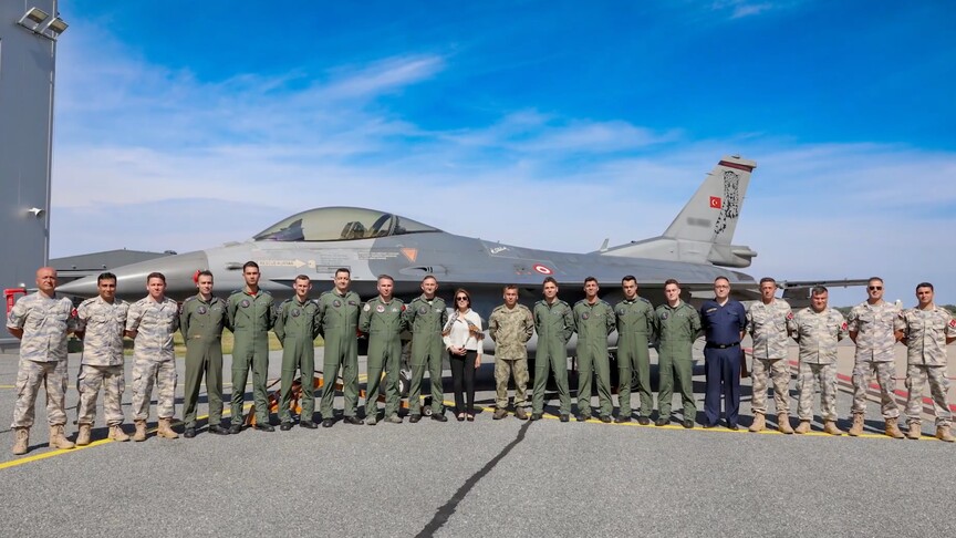 Türk F-16'ları NATO Geliştirilmiş Hava Polisliği Blok-72 nöbetini devraldı haber görseli