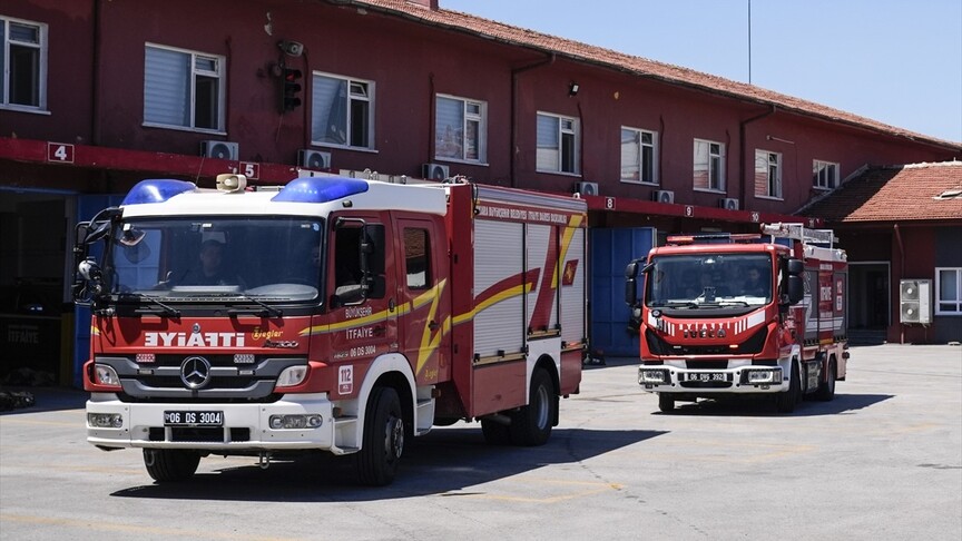 Ankara'da 2 ayda otluk ve ekili alanlarda 2 bin 242 yangın çıktı haber görseli