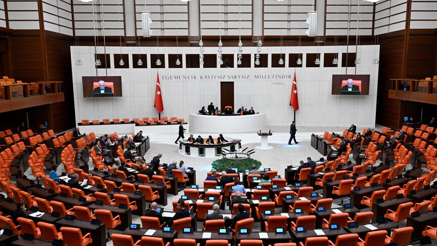 TBMM'de suça sürüklenen çocuklara ilişkin düzenlemeleri içeren kanun teklifinin görüşmelerine başlanacak haber görseli