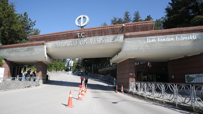 Anadolu Üniversitesi geleceğin mesleklerine yönelik 15 program açtı haber görseli