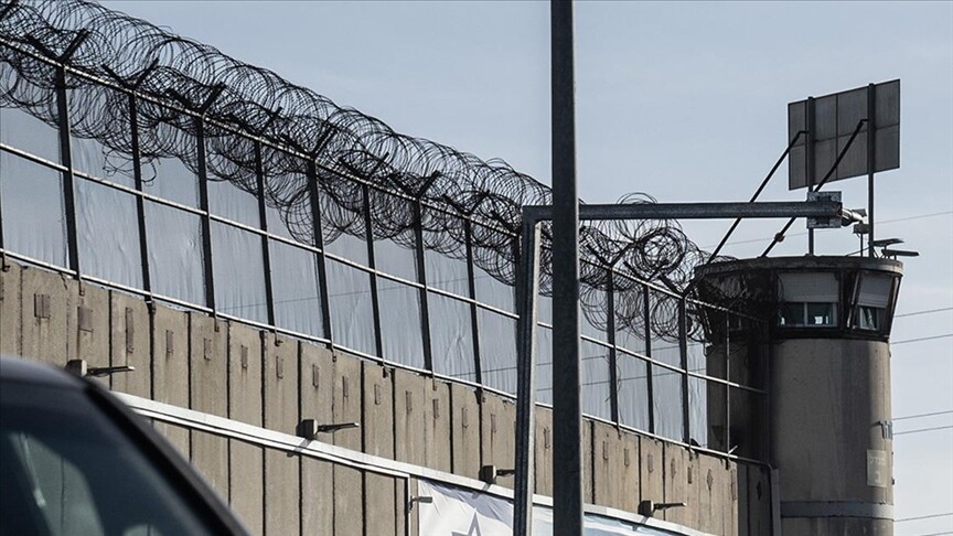 İsrail'im Megiddo Hapishanesi'nde tutulan Filistinli esirler, açlık ve tıbbi ihmalle karşı karşıya haber görseli