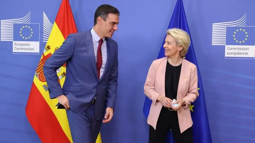 Presidentja e KE së vlerëson mënyrën se si Spanja po merret me trazirat e emigrantëve në Ceuta
