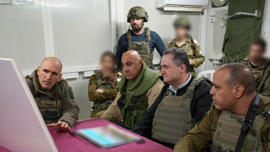 İsrail'de Savunma Bakanı ile ordu komuta kademesi arasında görevden alma krizi haber görseli