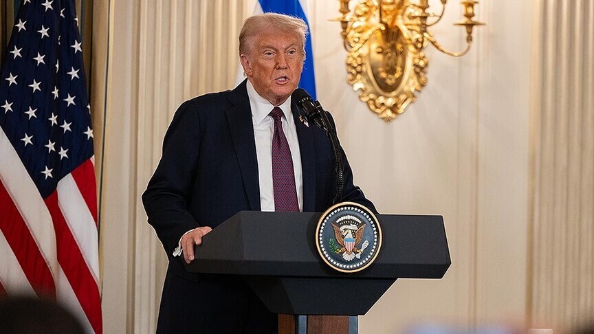 ABD Başkanı Trump, İran'la müzakerelerin pazartesi günü yeniden başlayacağını belirtti haber görseli
