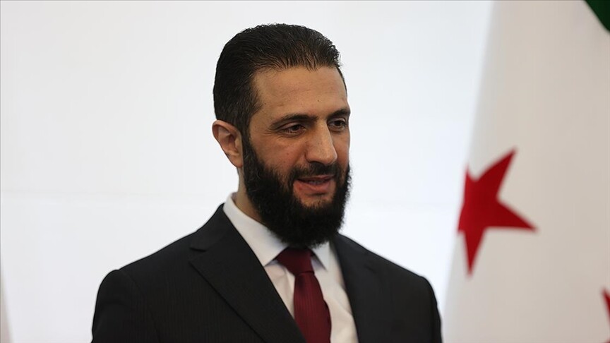 Suriye Cumhurbaşkanı Şara: Eski rejimin ortadan kaldırılması yalnızca Suriye için değil tüm bölge için gerekliydi haber görseli