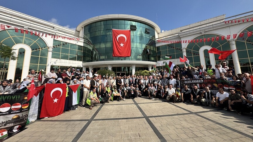 "Filistin Konvoyu" Sakarya'dan dualarla uğurlandı