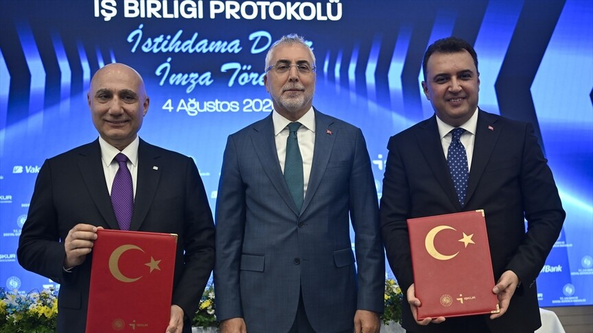 İŞKUR ile VakıfBank arasında işbirliği protokolü imzalandı haber görseli