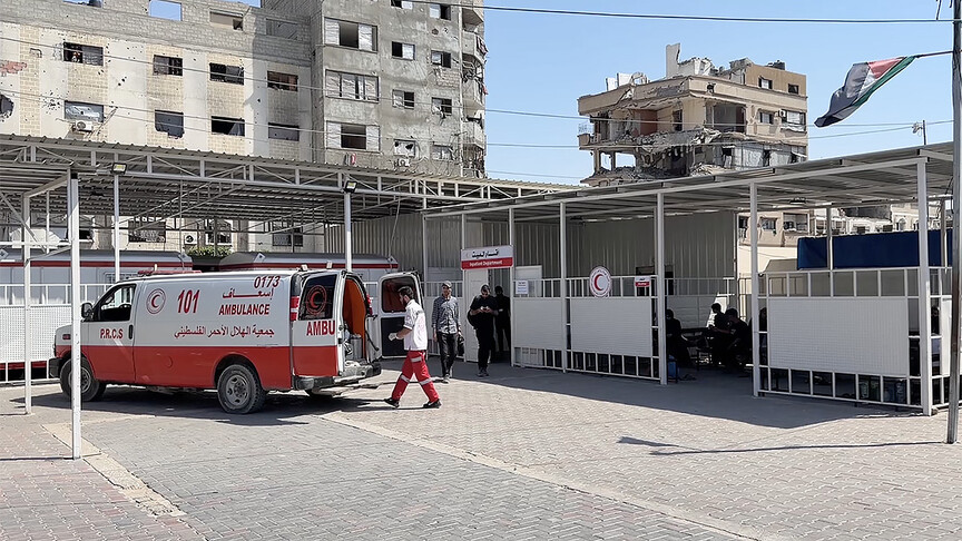 BM: İsrail, Gazze'nin kuzeyinde evlerin yanı sıra bölgede ayakta kalan son okulu da yıktı haber görseli