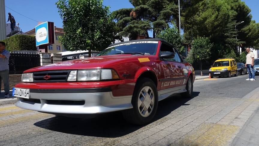 Anadolu Dostluk Rallisi'nin Balıkesir-İzmir etabı başladı haber görseli