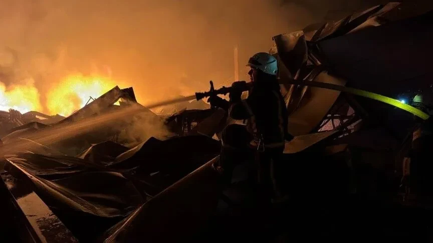 Zelenskyy  17 të vrarë dhe 44 të plagosur në sulmet gjatë natës në Kiev